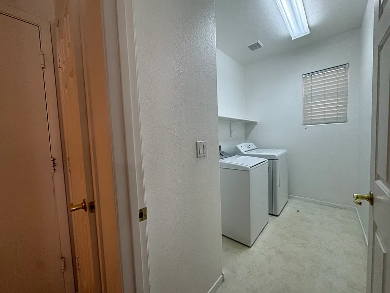 6238 Whitelion Walk St — Photo 9