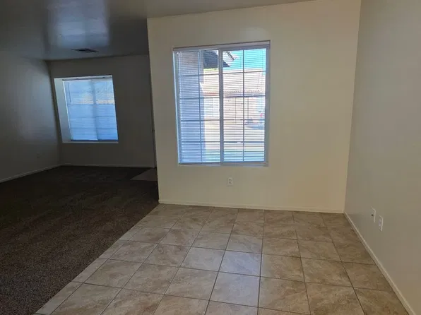 8127 Whitewater Dr APT 1, Bakersfield, CA 93312