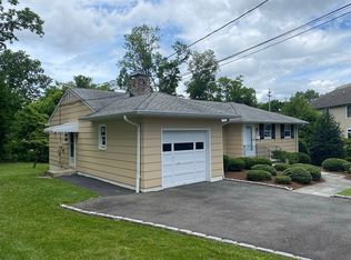 25 Albright Cir, Madison, NJ 07940