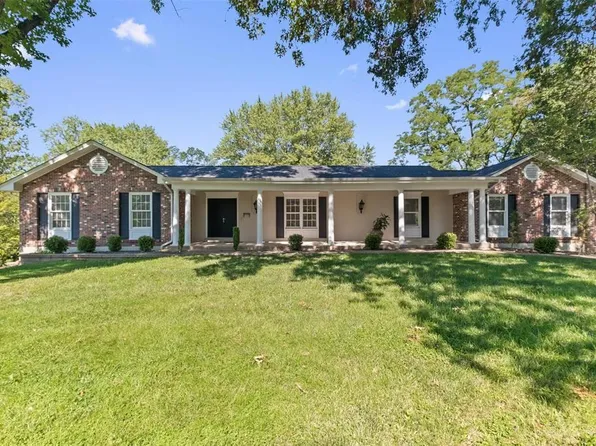 170 Lighthorse Dr, Chesterfield, MO 63017