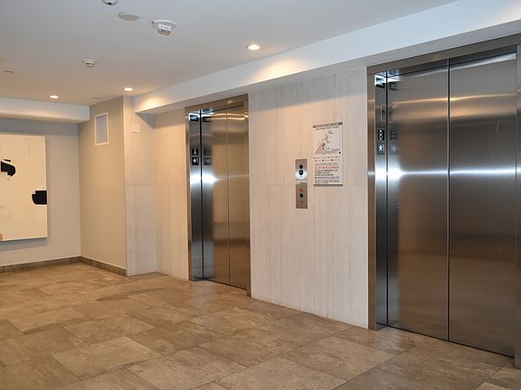 5th image of 1000 3rd St Unit 201