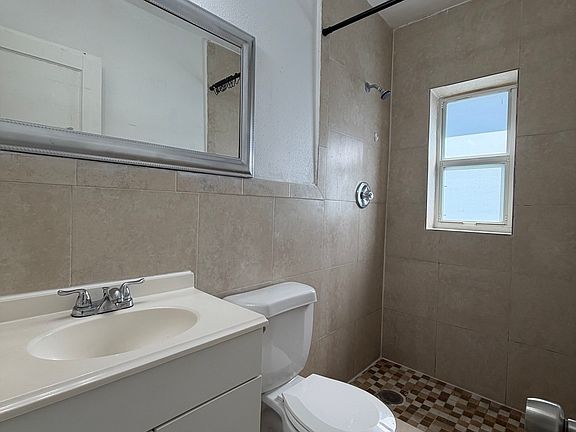 5th image of 1556 SW 6th St #7