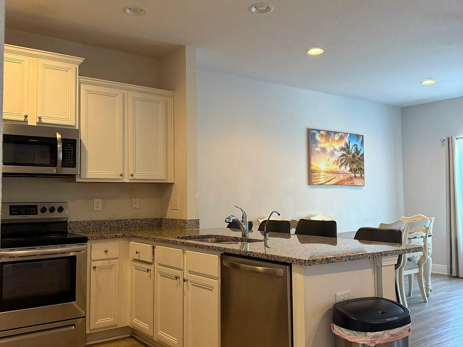 3 bed, 2.5 bath, 1542 sqft, $2,600 — Photo 4
