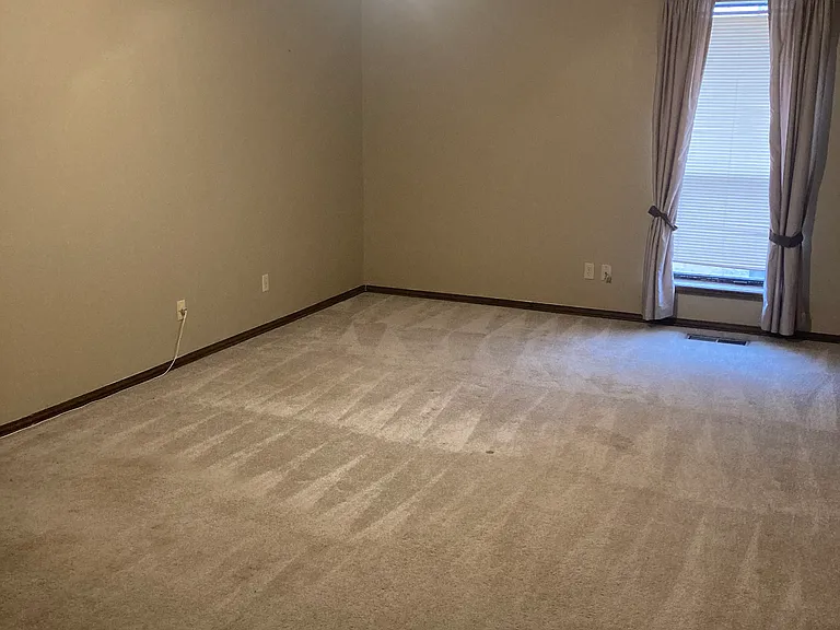 1007 Lera Ln — Photo 3