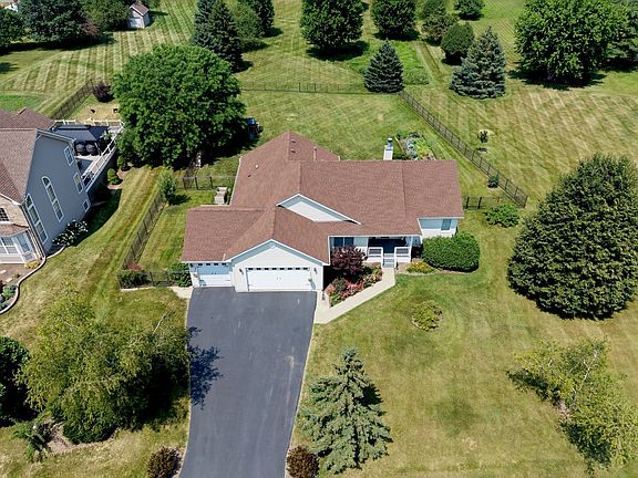 4th image of 1102 Joseph Cir