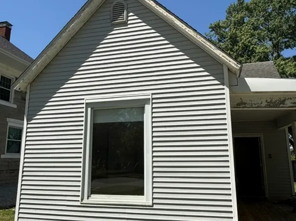 (undisclosed Address), Mattoon, IL 61938