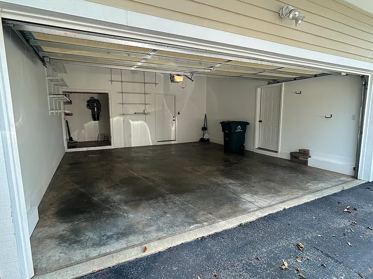 8 Rivoli Ln — Photo 19