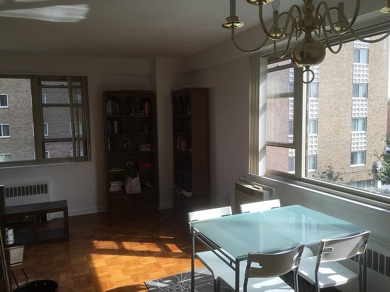 1st image of 11820 Edgewater Dr APT 319