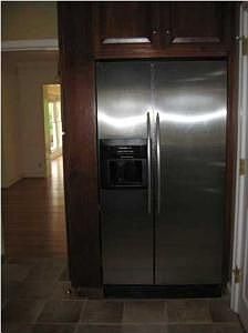 5th image of 2543 Crestwood Dr