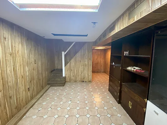 Sold by Remax Edge | media 14