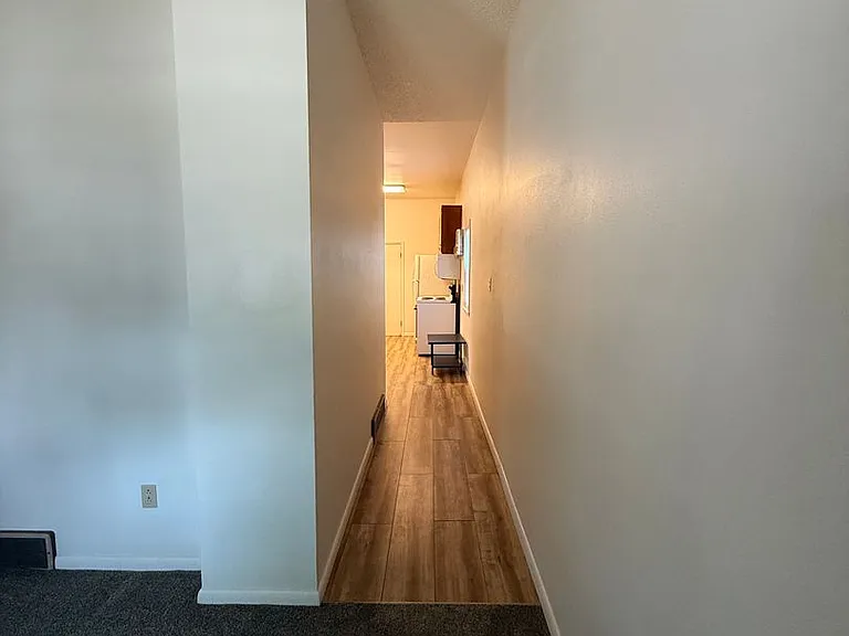 313 S 8th St — Photo 3