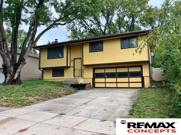 186 Oregon Trl, Lincoln, NE 68521