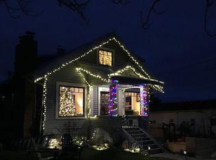 1316 10th St, Anacortes, WA 98221