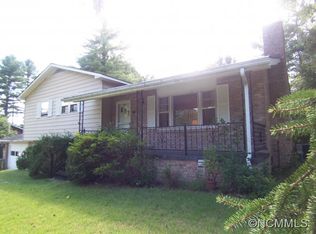 221 Morris Ln, Hendersonville, NC 28791