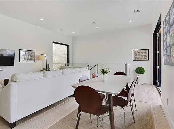 5th image of 921 Race St Unit B
