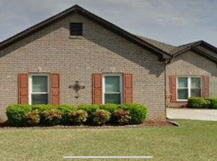 1712 Carlisle Cir, Leeds, AL 35094