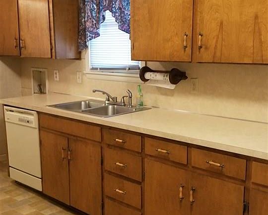5th image of 1220 Glidewell Ave