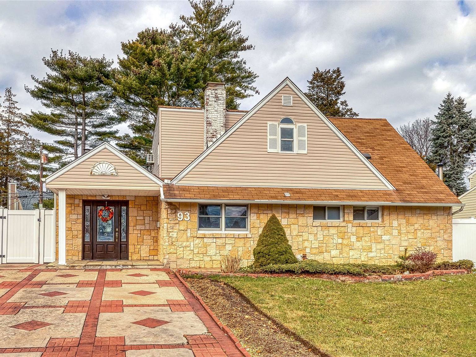 93 Hearth Lane, Westbury, NY 11590 Zillow