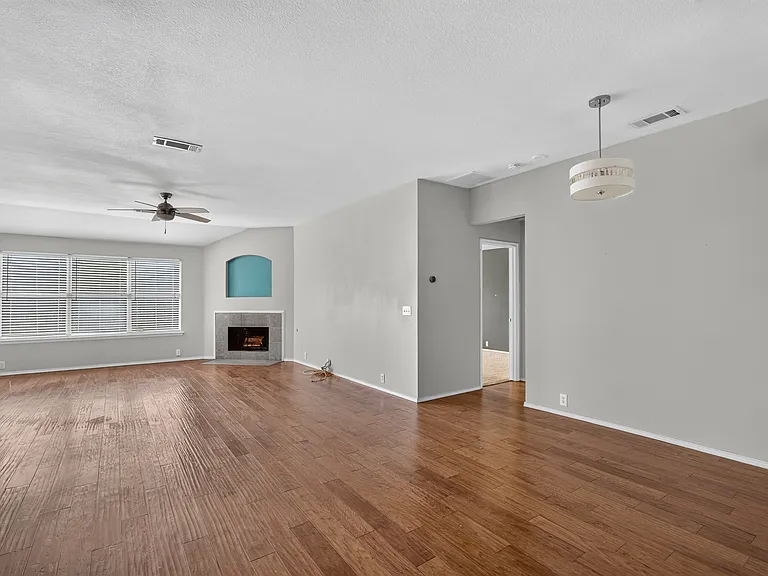 1325 Periwinkle Dr — Photo 6