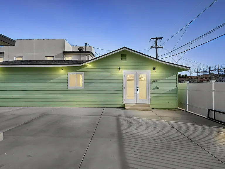 4286 Marlborough Ave — Photo 16
