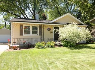 1041 E Kenilworth Ave, Lombard, IL