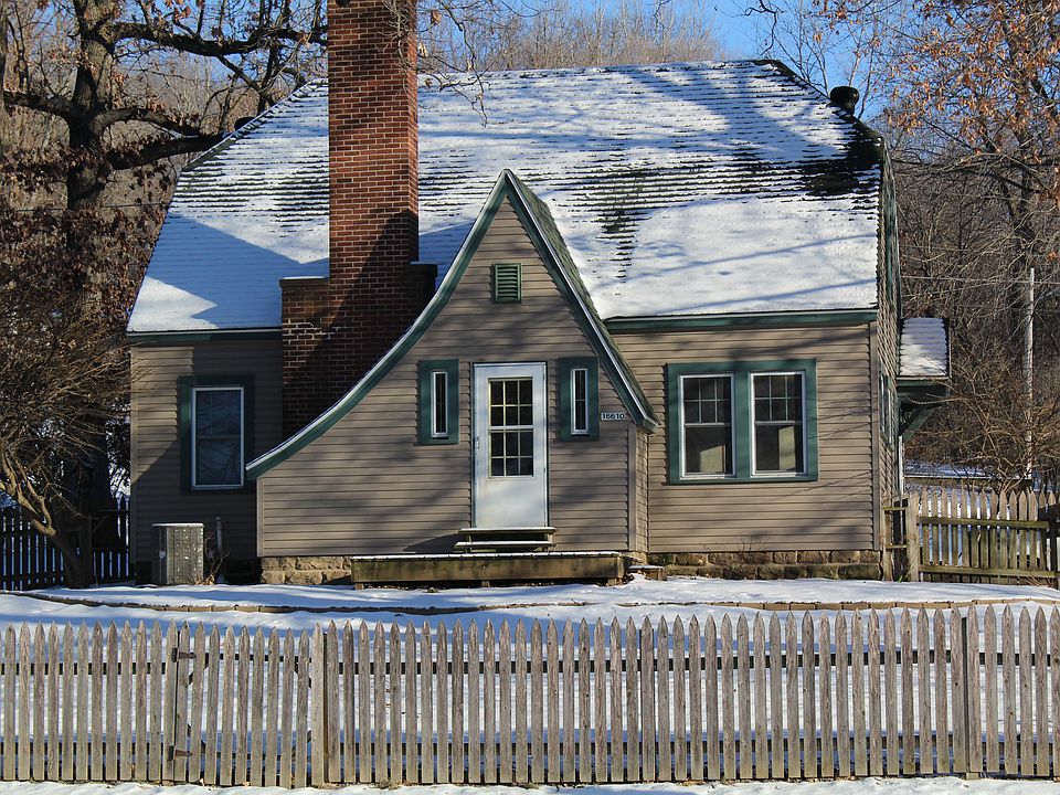 1st image of 16610 S Main St