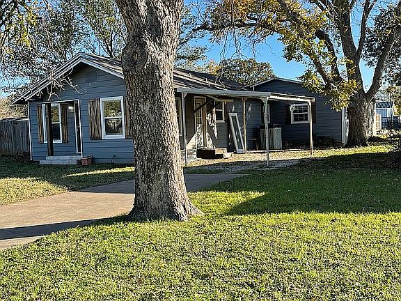 Front Right Elevation