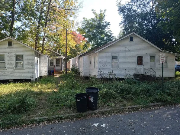 3 Riverside Dr, Oakland, NJ 07436