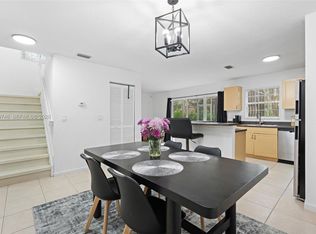 University Park, Hollywood, FL 33025
