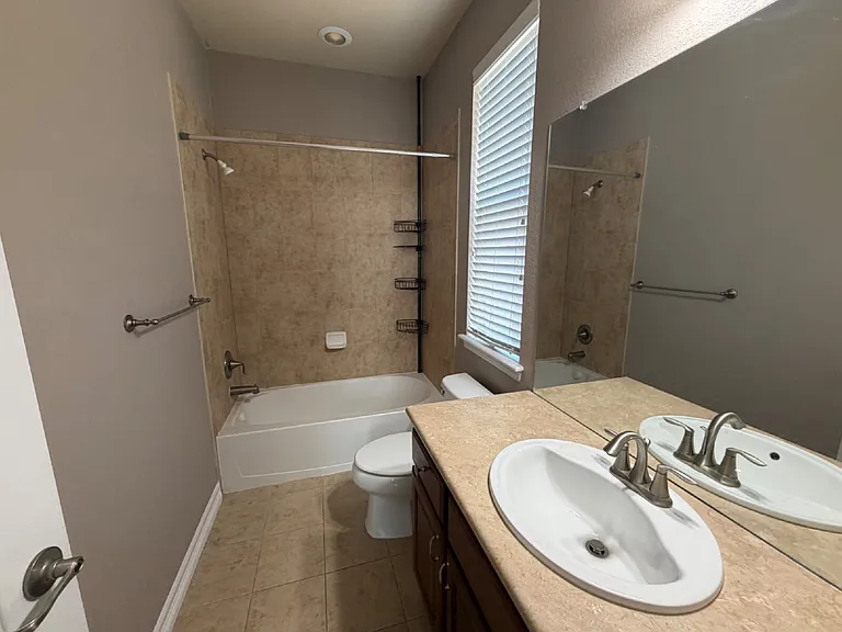 8229 S Country Club Pkwy — Photo 23
