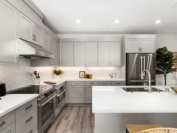 1304 Barbet Cir #2, Sunnyvale, CA 94087