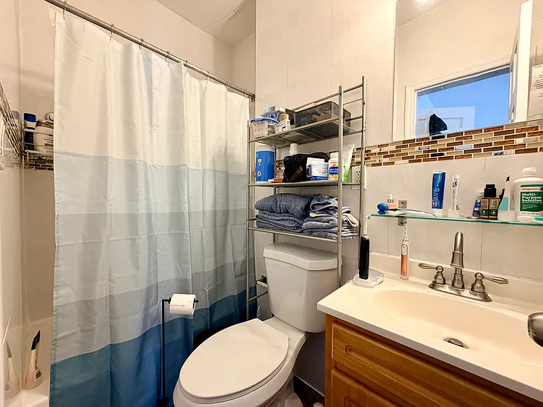 262 Irving Ave #2R — Photo 21