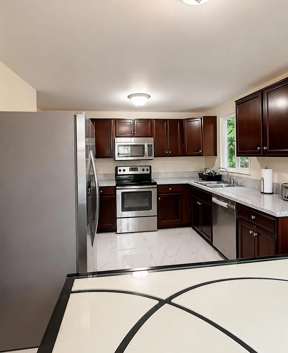 4 bed, 2.0 bath, 1588 sqft, $1,274 — Photo 4