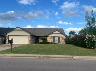 11304 Windmill Rd, Oklahoma City, OK 73162