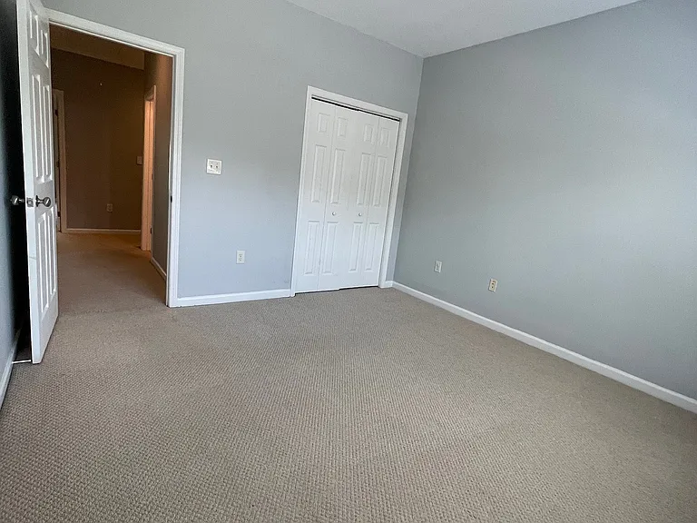 126 Lincoln St — Photo 21