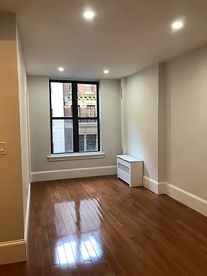 Rented by New York Zone Property Management LLC | media 3