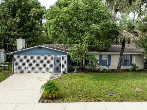 1330 Cambridge Dr, Leesburg, FL 34748