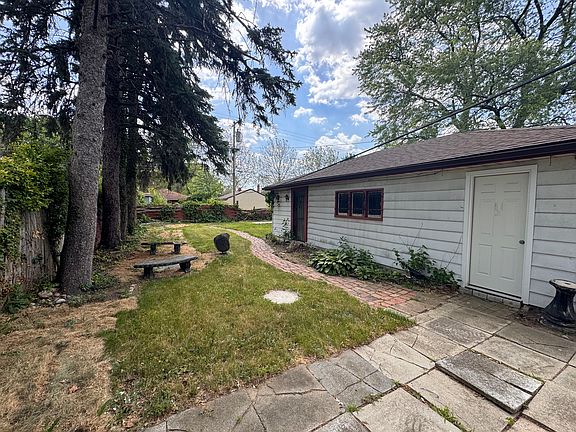 3rd image of 4619 Pardee Ave