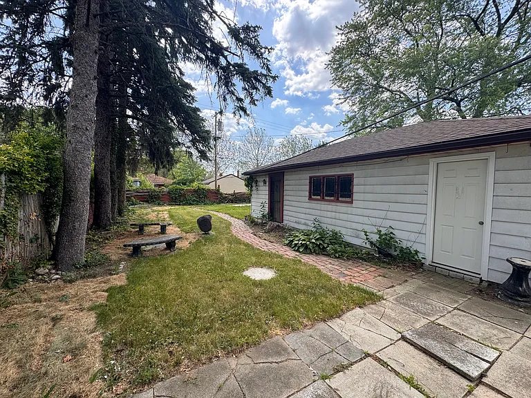 4619 Pardee Ave — Photo 3