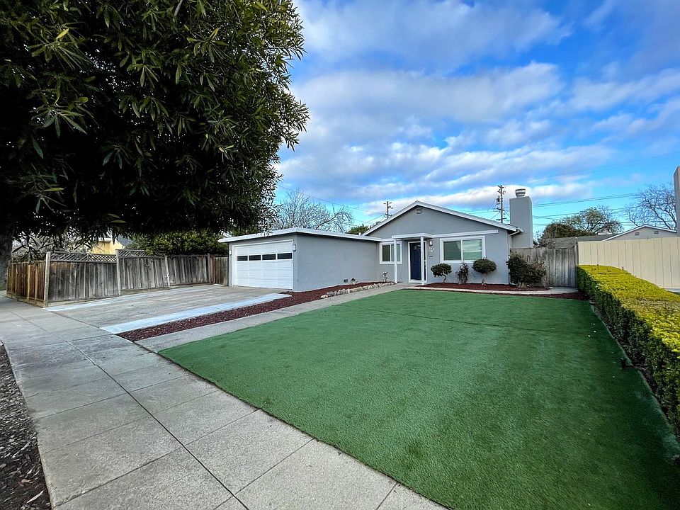 front yard with artificial grass - no maintenance