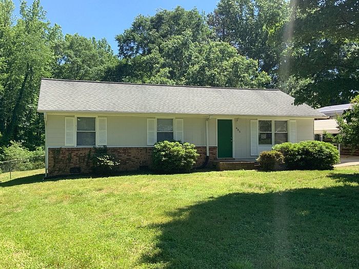 1st image of 605 Oakwood Ln