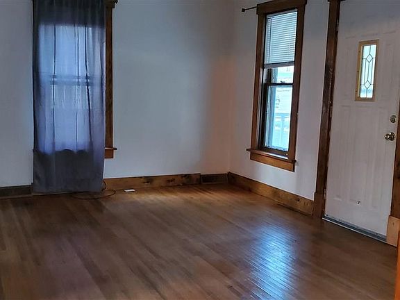5th image of 112 N Davis Ave