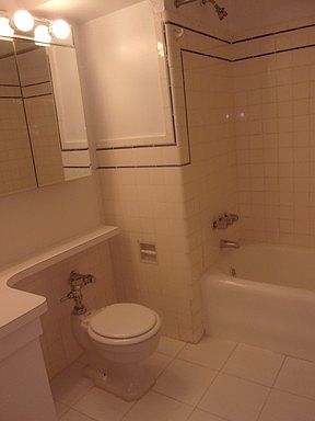 5th image of 150 E 39th St APT 202