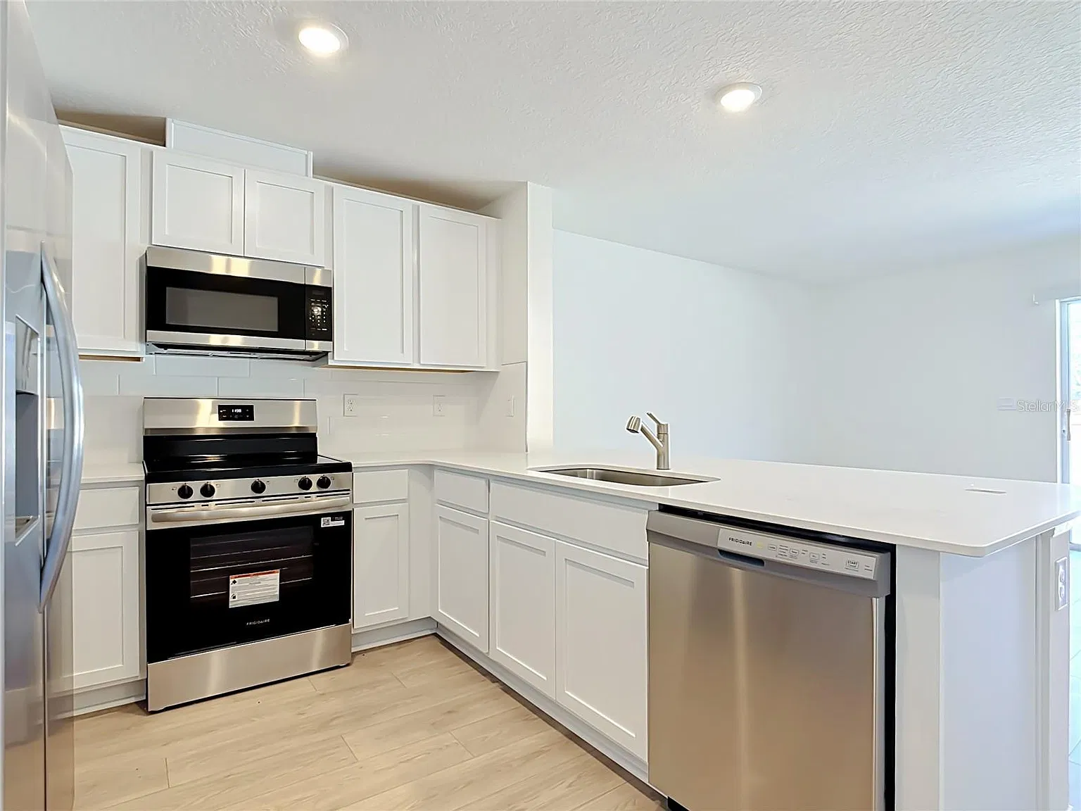 3 bed, 2.5 bath, 1463 sqft, $1,995 — Photo 4