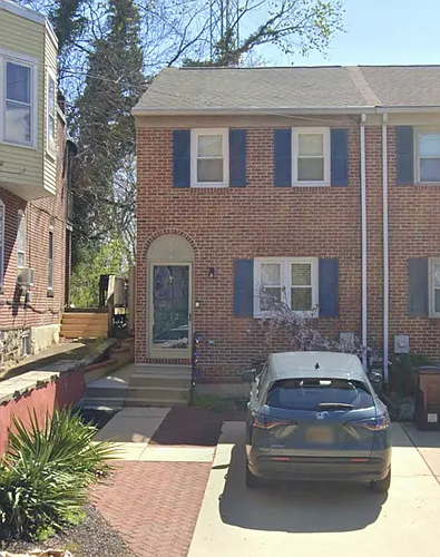 712 Woodlawn Ave Photo 1