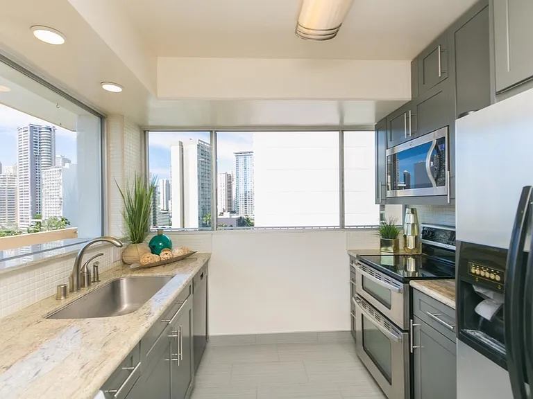 419 Keoniana St #1205A — Photo 15