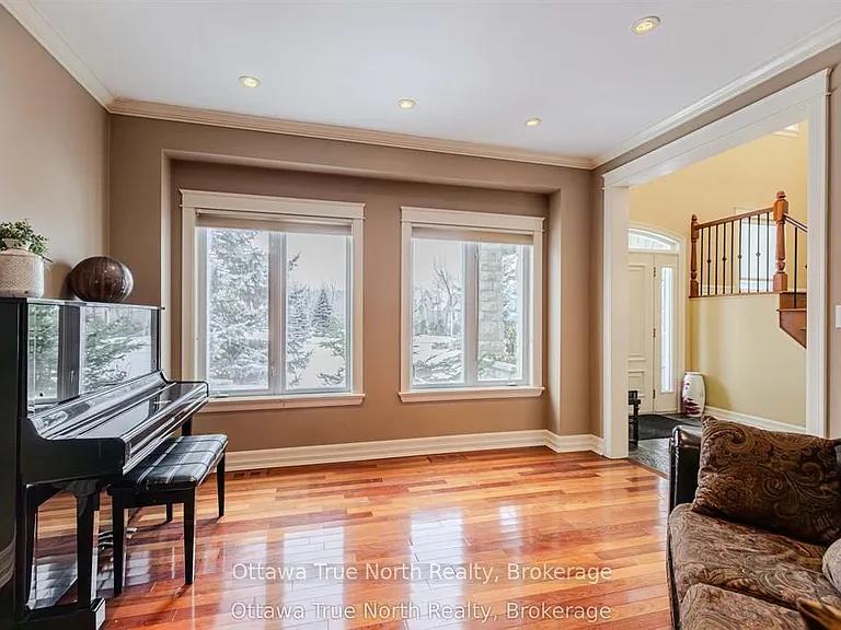 1530 Lords Manor Ln — Photo 6