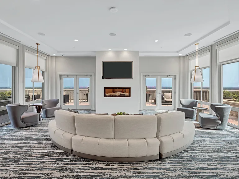 The Cosmopolitan at Reston Town Center — Photo 49