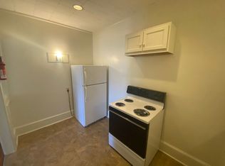 Adorable 2nd Floor Apt in Historic Building Near Duke East and 9th Street!, Durham, NC 27705