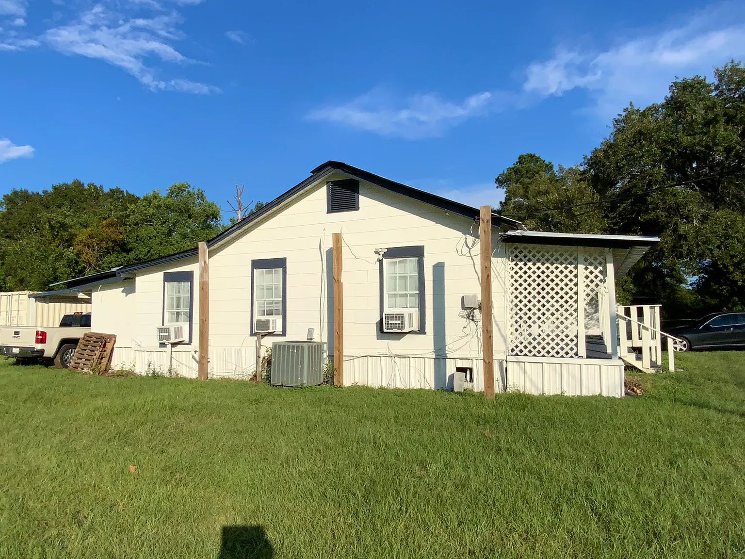 4 bed, 1320 sqft, $1,600 — Photo 3